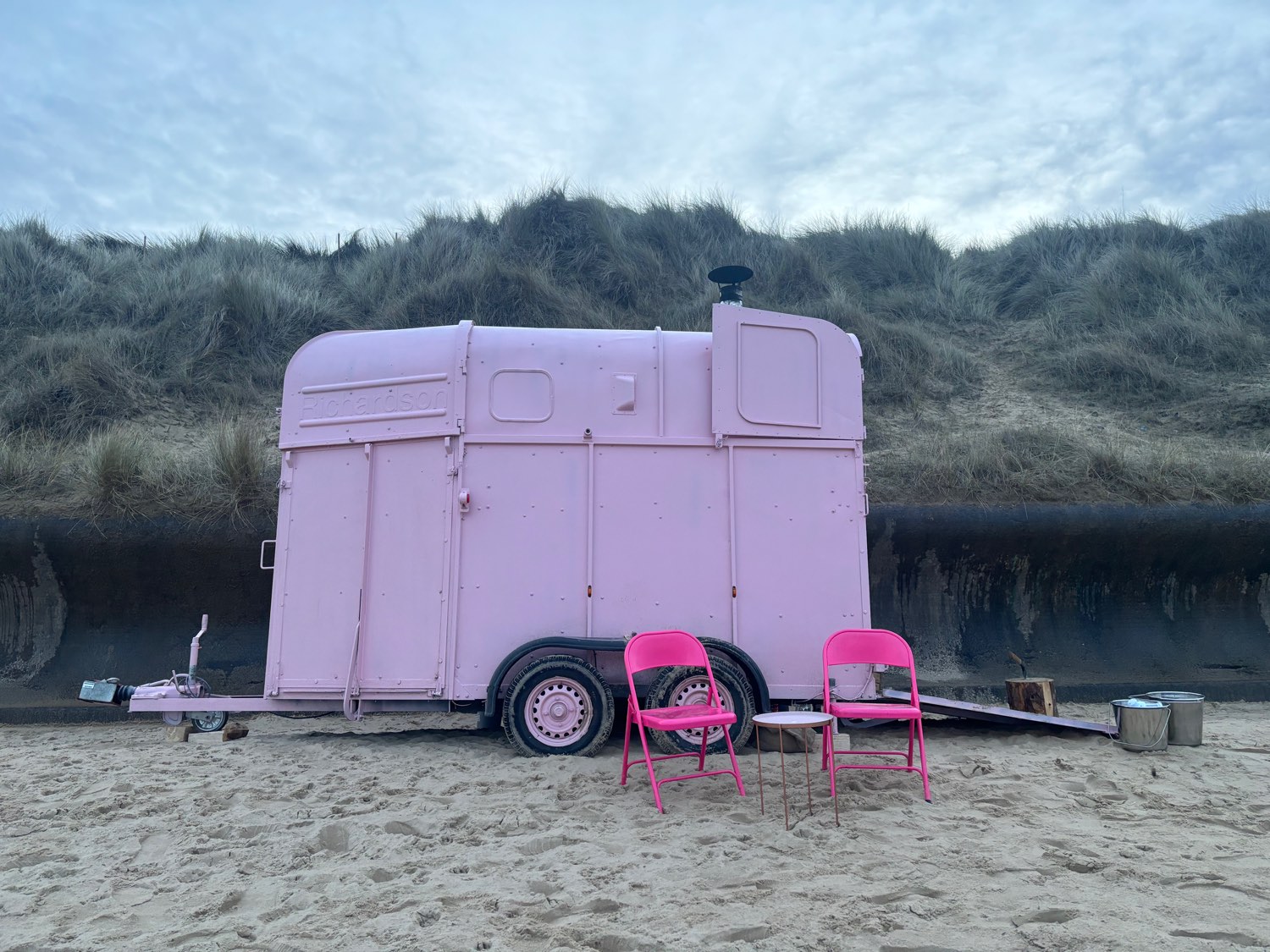 The Pink Sauna: a pink horsebox sauna on the beach at Sea Palling